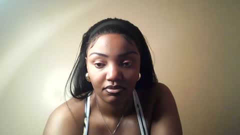 flirtymimie online show from June 16, 8:15 am