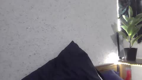 fox_red_lady7 online show from February 24, 8:47 pm