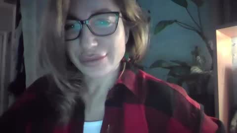 fox_red_lady7 online show from March 2, 5:41 pm