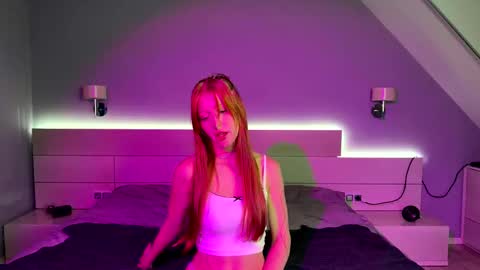 Hello world Feel free to follow  online show from September 20, 3:54 pm