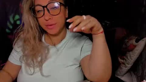 Kris online show from December 18, 2:05 am