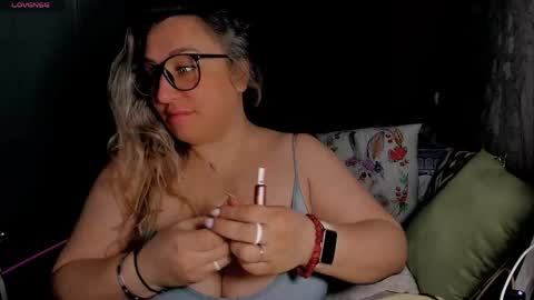 Kris online show from April 15, 2:12 am