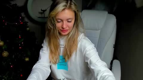 Foxy online show from December 15, 12:27 am