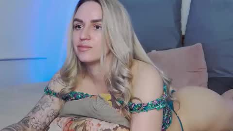 Foxy Kimmi online show from March 31, 6:24 am