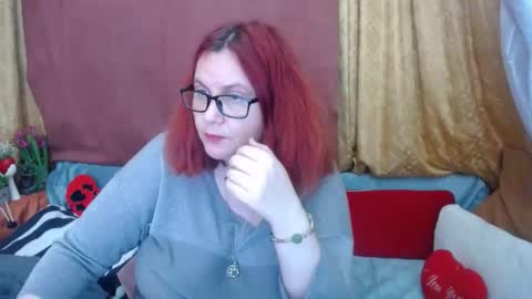 foxydesiree online show from April 15, 8:31 pm