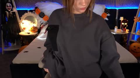 Maya online show from October 29, 3:47 pm