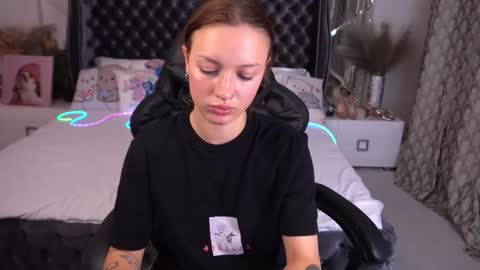 Maya online show from September 23, 4:27 pm