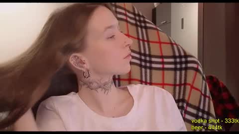 fran_bow online show from October 17, 6:27 am