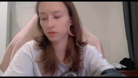 fran_bow online show from February 1, 12:18 am