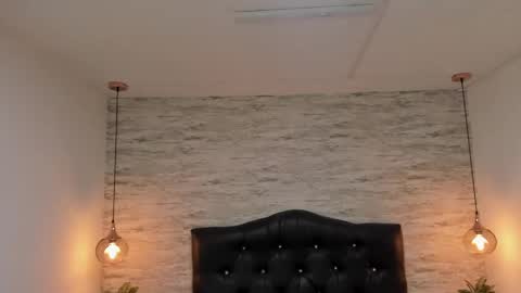          online show from April 12, 12:19 pm