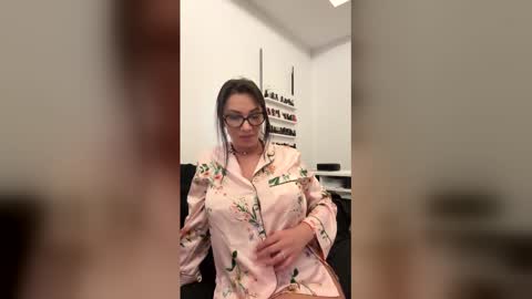 franci987559 online show from March 29, 11:15 pm