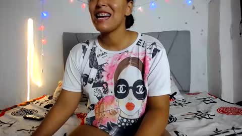 francihot4 online show from March 6, 3:12 am