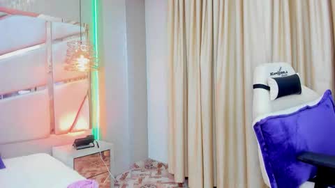 francis_20 online show from February 28, 1:21 pm