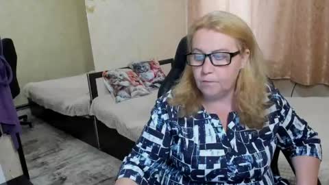 FrauMartha online show from May 30, 12:36 pm