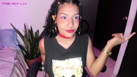 Lia Gomez online show from January 16, 11:59 pm