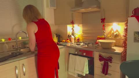 Louise or Lou 3 online show from December 23, 7:41 pm