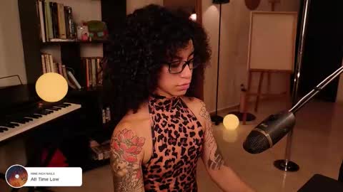 Vale online show from October 26, 4:41 am