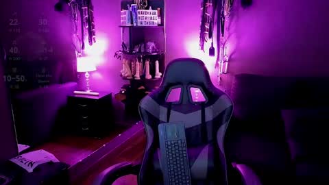     online show from January 11, 7:06 am