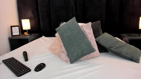 FREYA online show from December 1, 9:28 pm