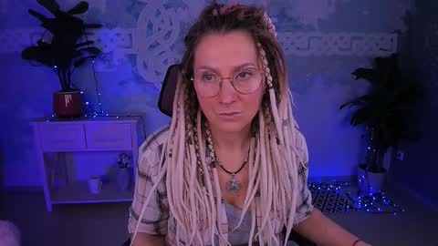 Frida Tander online show from March 9, 5:32 am