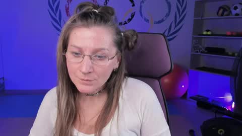 Frida Tander online show from February 10, 7:07 pm