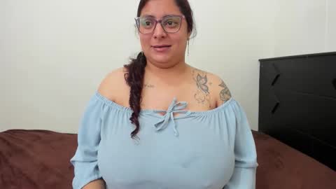 Lucy online show from December 5, 8:10 pm