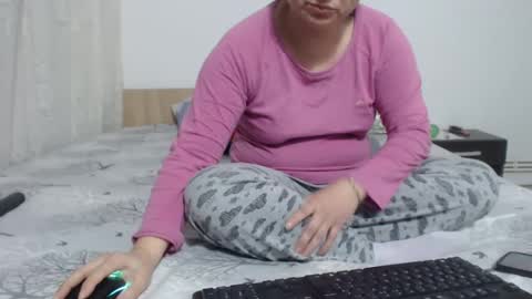 Ella online show from February 22, 6:50 am