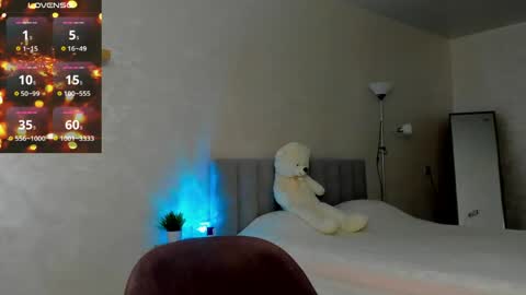fun__nd__bun online show from June 6, 1:45 am