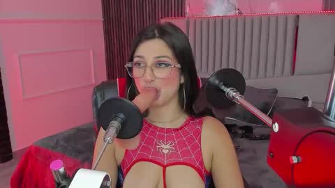 Gabriela Kassi online show from October 3, 1:05 pm