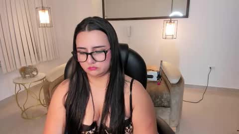 gabriella_evans_ online show from February 20, 6:26 am