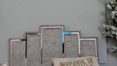 gabyyjones online show from March 4, 11:40 am