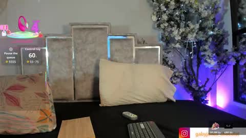 gabyyjones online show from November 13, 11:42 am