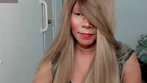 gaia_oficialll online show from May 5, 10:24 pm