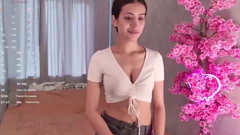 Lia online show from June 20, 2:20 pm