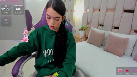 Georgina Kloss  online show from February 12, 5:25 pm