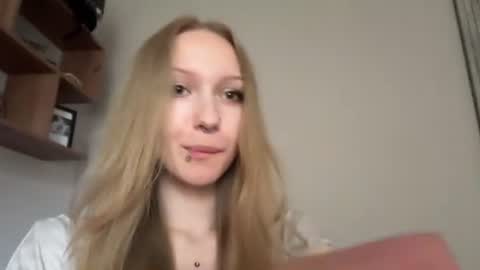 Sophie online show from August 1, 7:21 am