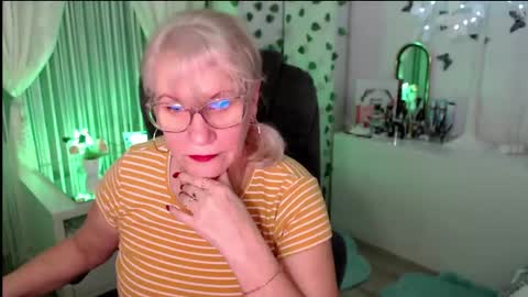 Ghertrudequeen online show from January 9, 4:06 am