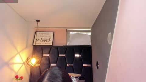 G I A  FOX online show from September 8, 7:24 pm