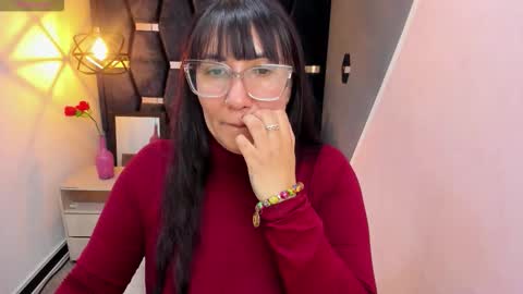 G I A  FOX online show from October 23, 2:56 pm