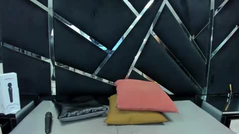 GiaRoussel online show from September 27, 3:41 pm