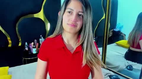 GiaRoussel online show from November 19, 4:40 pm