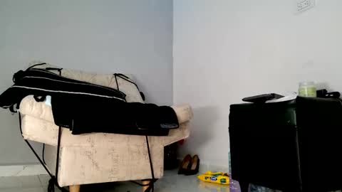 Gigi online show from March 15, 12:45 am