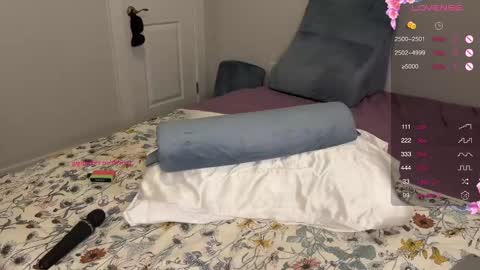 gigi online show from March 1, 9:15 pm