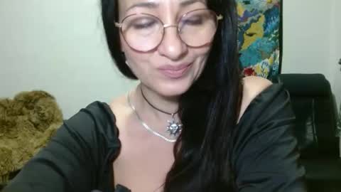 GinaONeon online show from April 10, 1:39 pm
