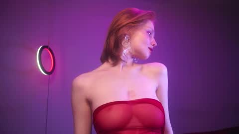        im expecting 350 thumbs up on my altar   online show from September 29, 10:37 pm