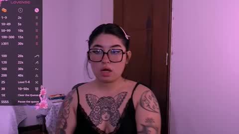 ginmeowuwu online show from October 16, 12:24 am