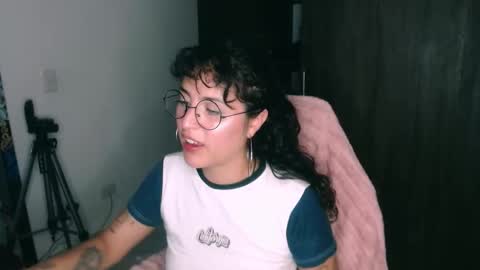 giny_bean online show from March 4, 9:38 am