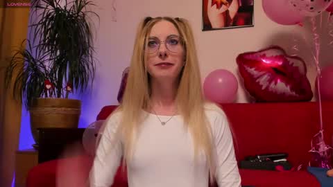 Nikki online show from February 16, 3:38 pm