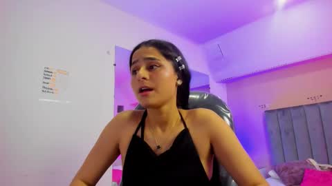 GISELLE ROLDAN online show from February 20, 8:31 pm