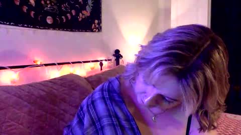 givemesweetdreams online show from November 5, 11:43 pm